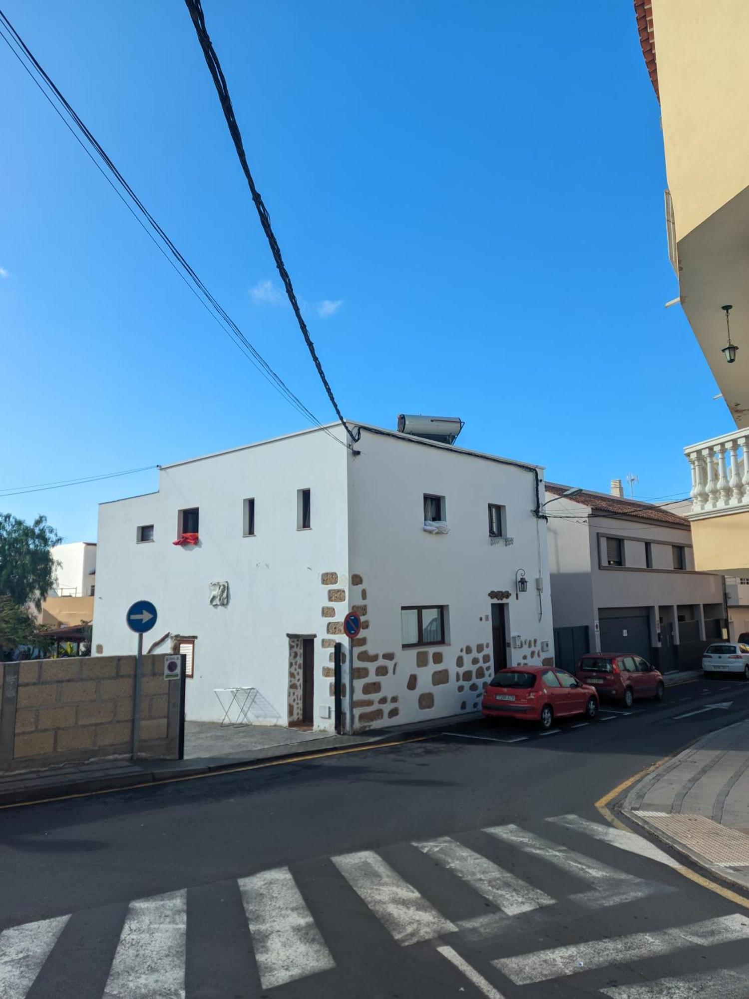 Casa Roberta Fuego Apartment Арона Екстериор снимка